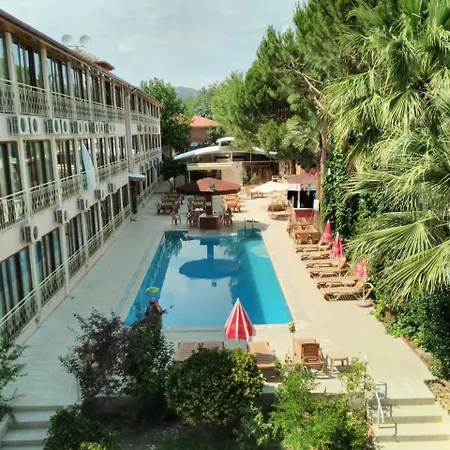 Hotel Oskar Thermal 3*