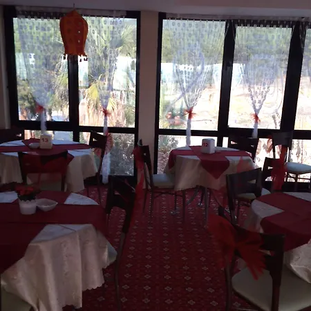 Oskar Hotel