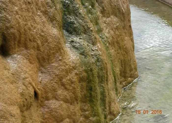 Oskar מלון פמוקלה