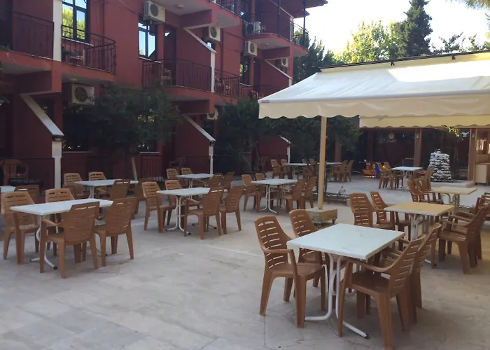 Oskar מלון פמוקלה